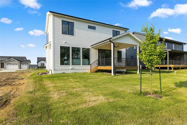 9822 Watermeadow Circle, Johnston, IA 50131