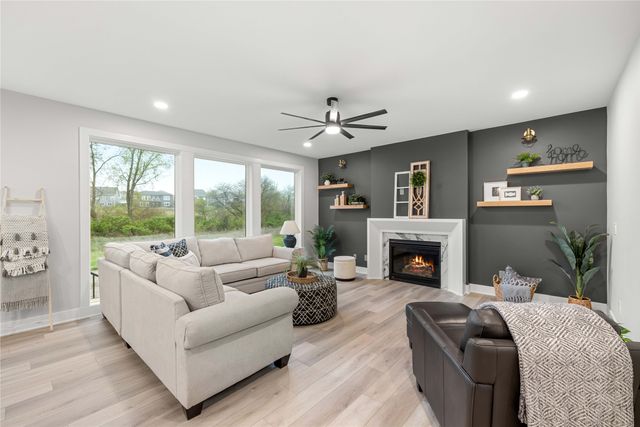 9822 Watermeadow Circle, Johnston, IA 50131