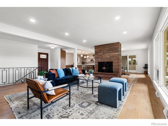 835 Hillside Court, Longmont, CO 80501