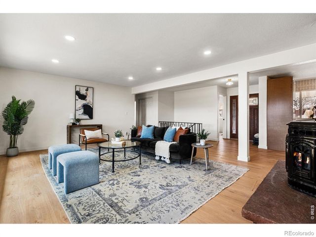 835 Hillside Court, Longmont, CO 80501