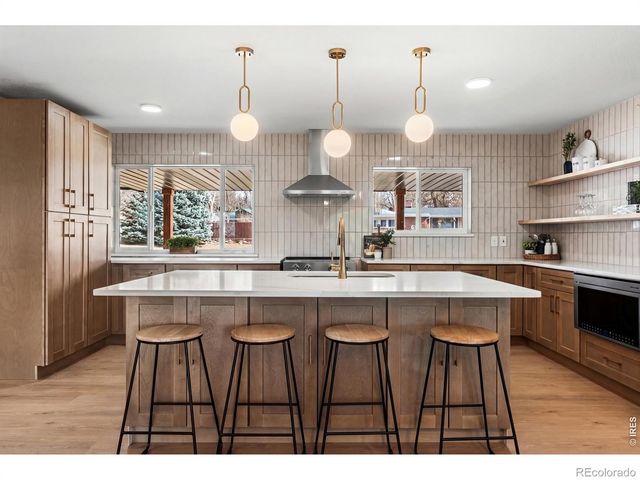 835 Hillside Court, Longmont, CO 80501