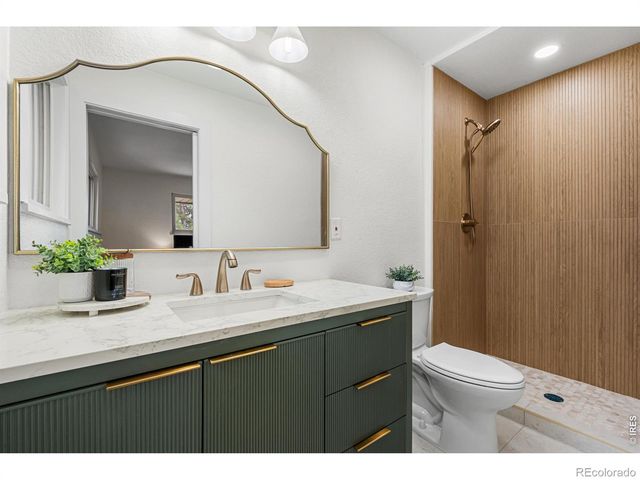 835 Hillside Court, Longmont, CO 80501