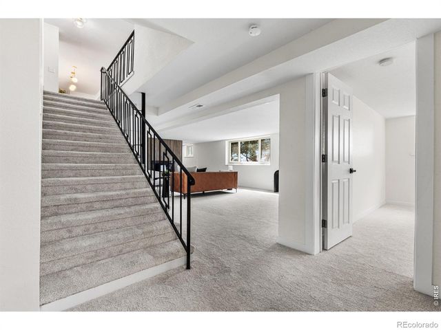 835 Hillside Court, Longmont, CO 80501