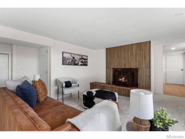 835 Hillside Court, Longmont, CO 80501