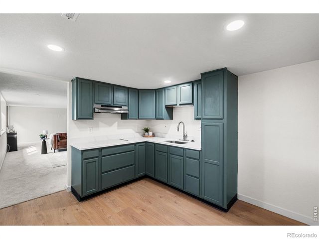 835 Hillside Court, Longmont, CO 80501