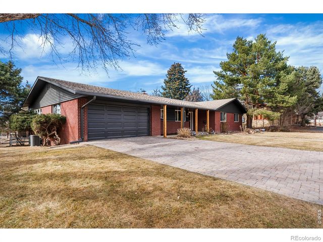 835 Hillside Court, Longmont, CO 80501