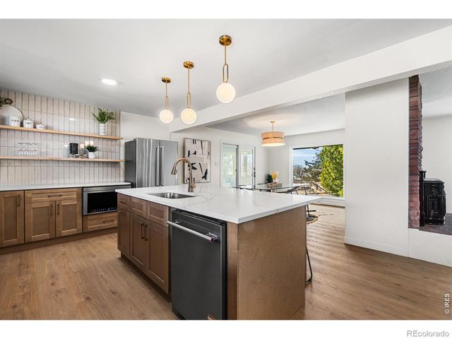 835 Hillside Court, Longmont, CO 80501