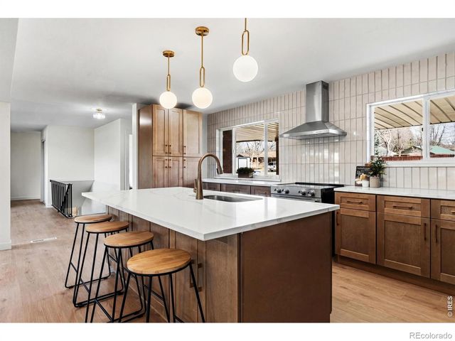 835 Hillside Court, Longmont, CO 80501