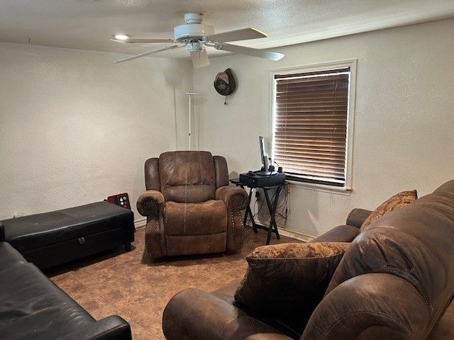 960 Cottonwood Street, Reno, TX 76020