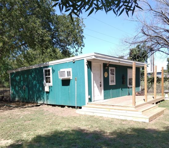 960 Cottonwood Street, Reno, TX 76020