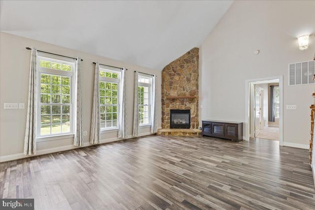 8606 LAROQUE RUN DR, Fredericksburg, VA 22407