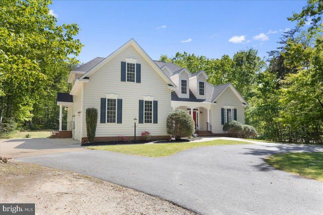 8606 LAROQUE RUN DR, Fredericksburg, VA 22407