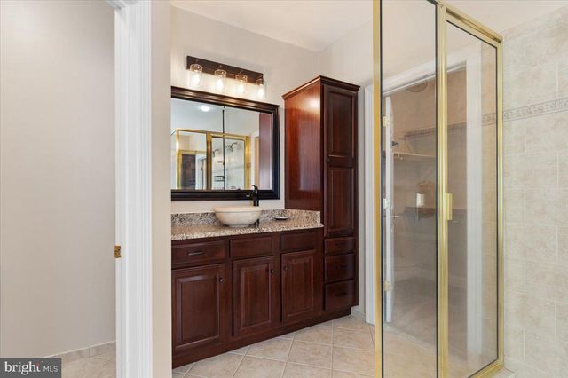 8606 LAROQUE RUN DR, Fredericksburg, VA 22407