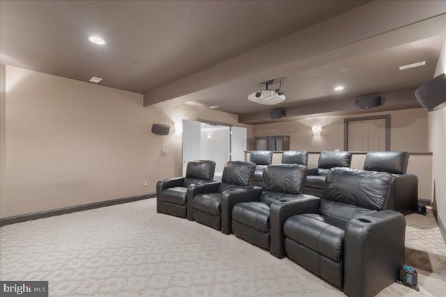 8606 LAROQUE RUN DR, Fredericksburg, VA 22407