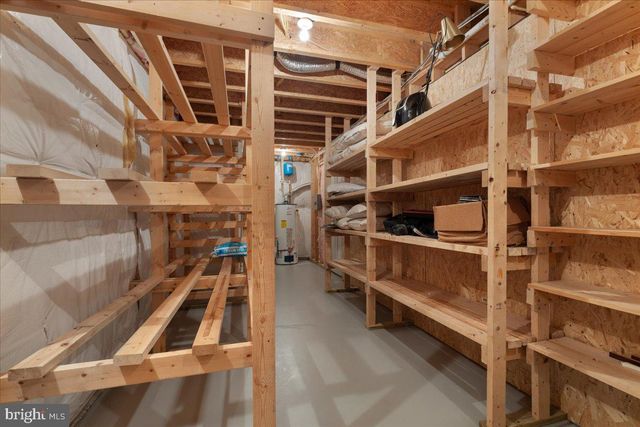 8606 LAROQUE RUN DR, Fredericksburg, VA 22407