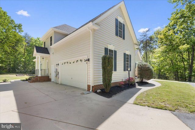 8606 LAROQUE RUN DR, Fredericksburg, VA 22407