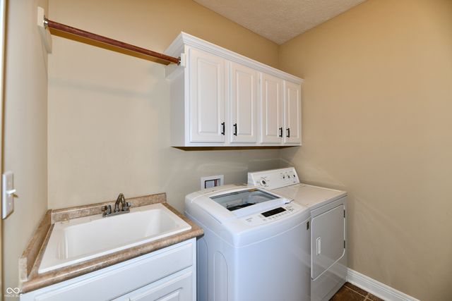 13558 Water Crest Drive, Fishers, IN 46038