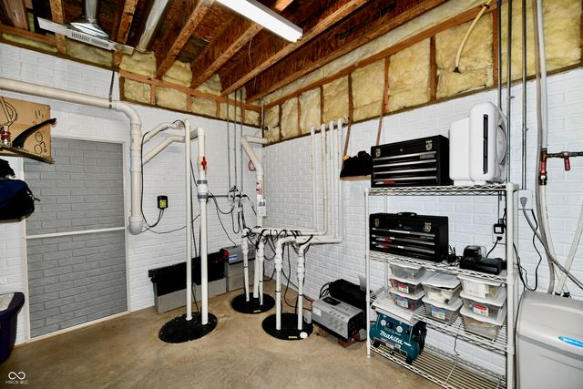 13558 Water Crest Drive, Fishers, IN 46038