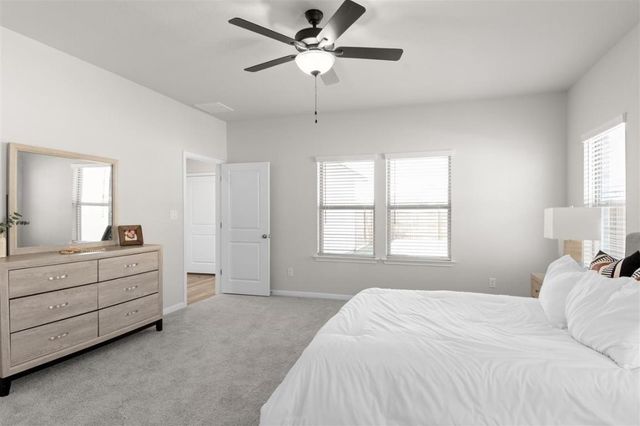 717 Paddock LN, Georgetown, TX 78626