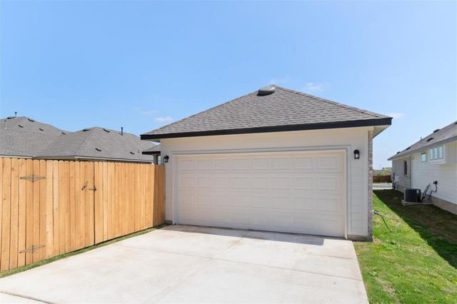 717 Paddock LN, Georgetown, TX 78626