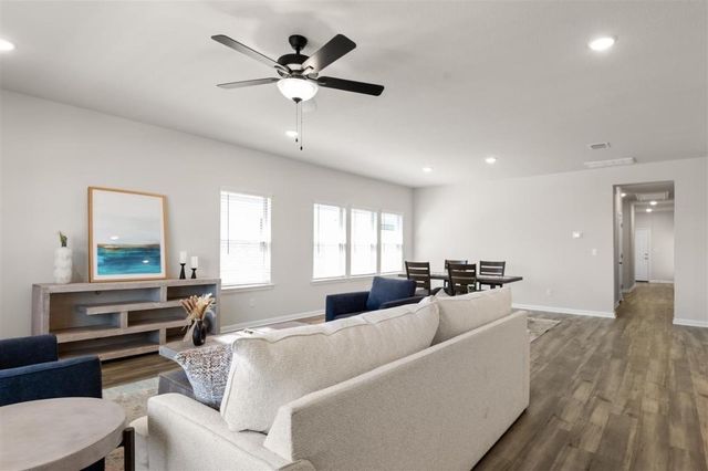 717 Paddock LN, Georgetown, TX 78626