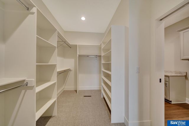 9209 Marbella Drive, Lincoln, NE 68520