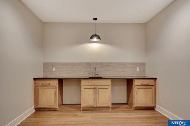 9209 Marbella Drive, Lincoln, NE 68520