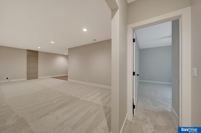 9209 Marbella Drive, Lincoln, NE 68520