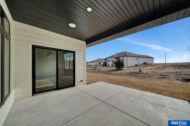 9209 Marbella Drive, Lincoln, NE 68520