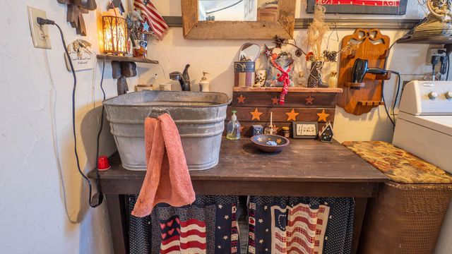 509 Old Cane Bluff Road, Alton, MO 65606