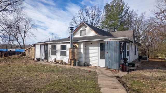 509 Old Cane Bluff Road, Alton, MO 65606