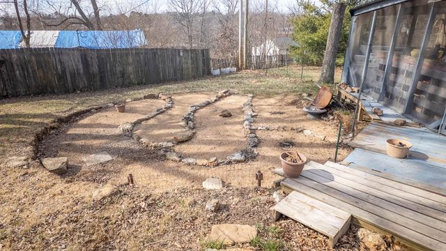 509 Old Cane Bluff Road, Alton, MO 65606