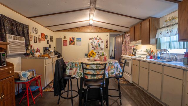 509 Old Cane Bluff Road, Alton, MO 65606