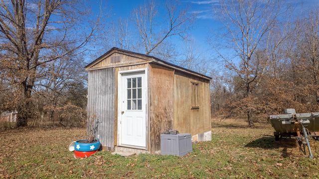 509 Old Cane Bluff Road, Alton, MO 65606