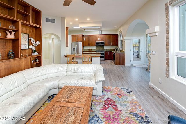 9771 E Vista Montanas, Tucson, AZ 85749