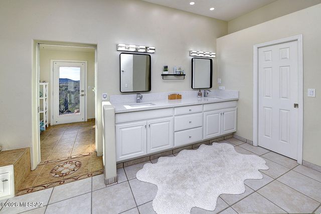 9771 E Vista Montanas, Tucson, AZ 85749