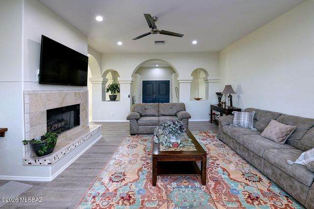 9771 E Vista Montanas, Tucson, AZ 85749