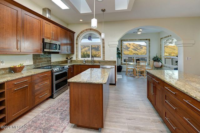 9771 E Vista Montanas, Tucson, AZ 85749