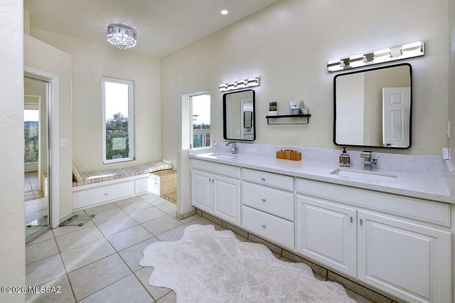 9771 E Vista Montanas, Tucson, AZ 85749