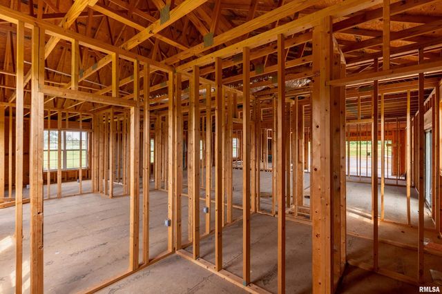 9975 Route 37 Route, Goreville, IL 62939