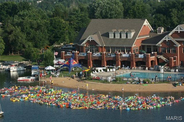 1741 Gascony Parc Drive, Lake St Louis, MO 63367