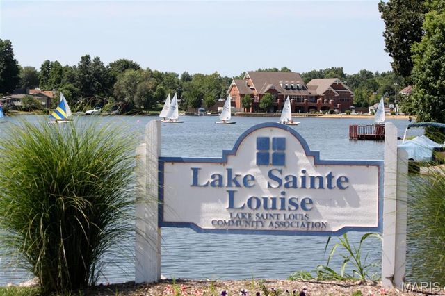 1741 Gascony Parc Drive, Lake St Louis, MO 63367