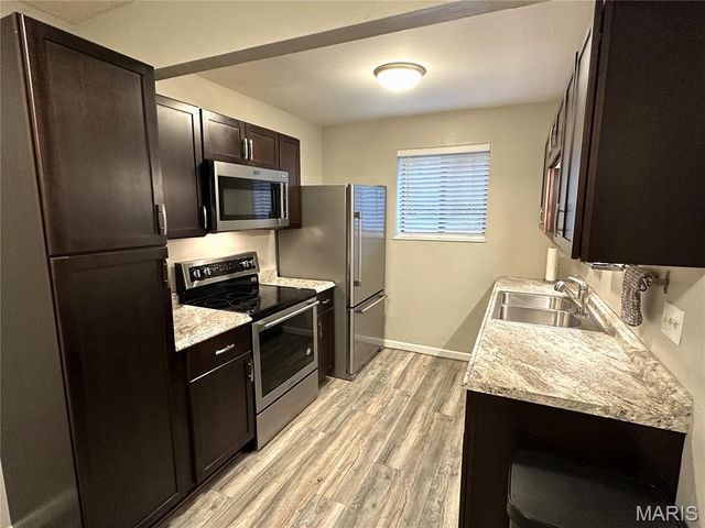 1741 Gascony Parc Drive, Lake St Louis, MO 63367