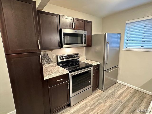 1741 Gascony Parc Drive, Lake St Louis, MO 63367