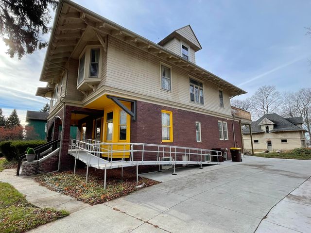 623 N State Street, Alma, MI 48801