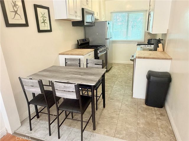 1945 17th Street, Santa Monica, CA 90404