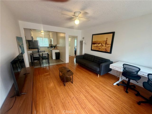 1945 17th Street, Santa Monica, CA 90404