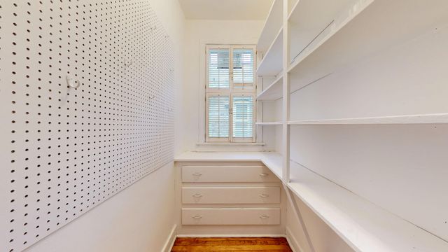 6738 N Rockwell Street 2, Chicago, IL 60645