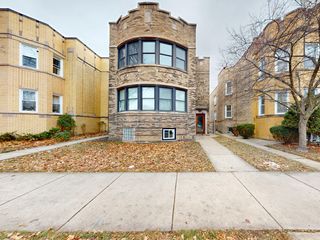 6738 N Rockwell Street 2, Chicago, IL 60645