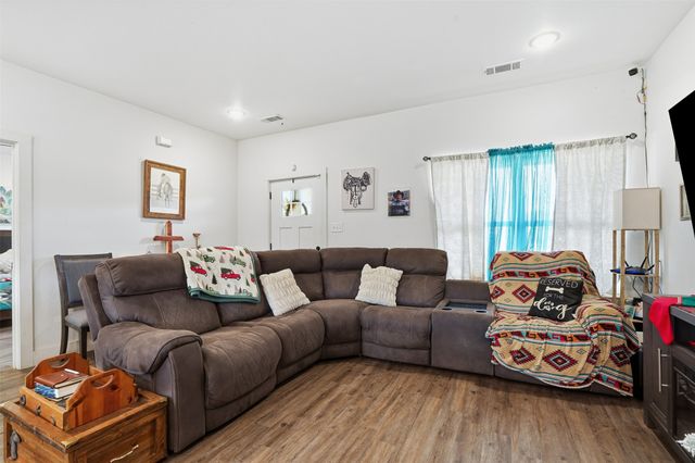 2225 J E Woody Road, Springtown, TX 76082